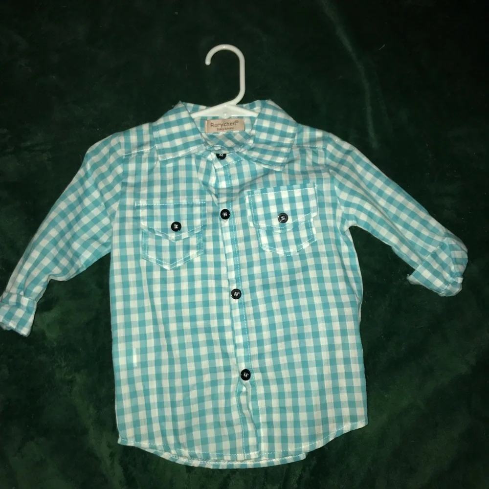 Nice outfit for boys size 4T. Both - Picture 4 of 5